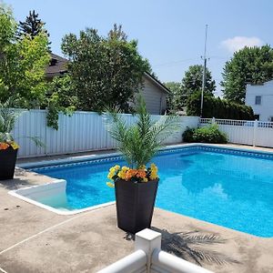 롱게일 Private Pool And Backyard * Bbq * 6 Beds * 5 Min. From Mtl 아파트 Exterior photo