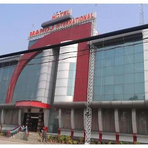 Hotel Manoj International, 칸푸르 Exterior photo