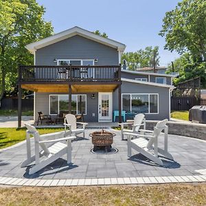 Landmark Lakehouse - Luxury Living In Plx 애크런 Exterior photo