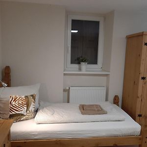 웨틴겐 Fiore Gastezimmer Uttingen 아파트 Exterior photo