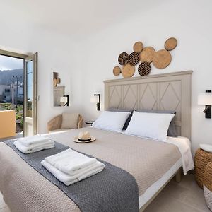 Santorini Hillside Suites & Villas 피르고스 Exterior photo