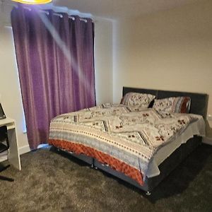 1 Bedroom En Suite Ashland, Milton Keynes 블레츨리 Exterior photo