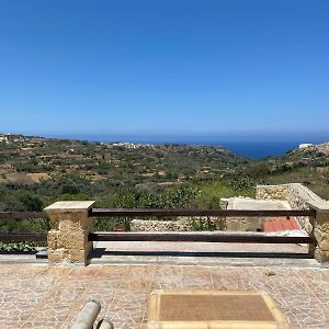 Unique Farmhouse In The Heart Of Gozo - Nadur 빌라 Exterior photo