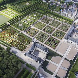 La Bienheureuse Maison, Vue Sur Le Chateau De 빌랑드리 Exterior photo