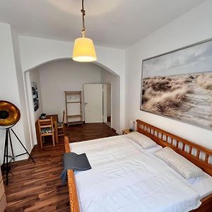 Gemutliches 1 Zimmer- Apartment In Neuenburg 노이엔뷔르크 Exterior photo