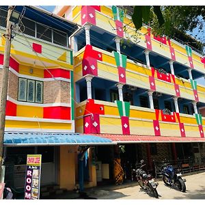 Udhayam Residency 호텔 카라이칼 Exterior photo