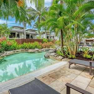 Swim-Out At Temple Resort - Sweet Beachside Living 포트 더글라스 Exterior photo