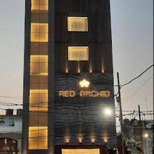 Red Orchid Hotel 칸푸르 Exterior photo
