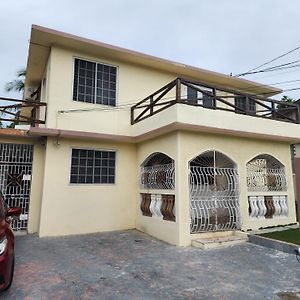 11Onessex2 In The Heart Of Kingston Jamaica 아파트 Exterior photo