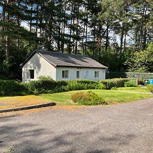 The Pines Self-Catering Cottage,Wester Ross, Scotland 킨로체베 Exterior photo