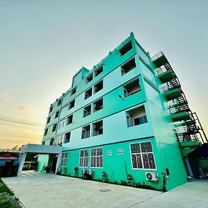 Bureesateng Hotel 얄라 Exterior photo