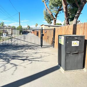 Tiny House In The Heart Of Moval Private Freeparking Netflix 호텔 모레노밸리 Exterior photo