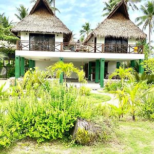 Private Beachfront Villa In Siargao 제너럴 루나 Exterior photo