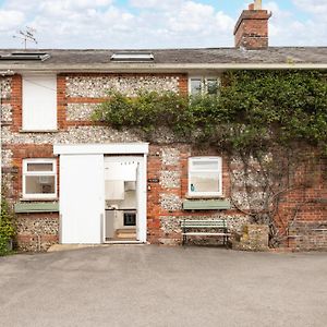 블랜퍼드포럼 The Stable—Historic Property In Downwood Vineyard 빌라 Exterior photo