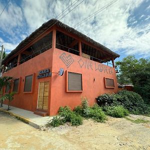 푸에르토 에스콘디도 One Love Hostal Puerto Escondido 아파트 호텔 Exterior photo