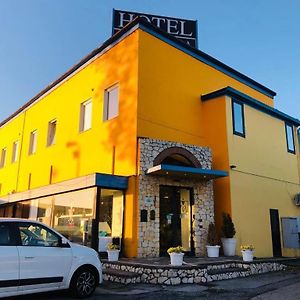 Hotel Villabella 산보니파시오 Exterior photo