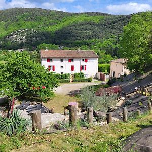 Chambre D'Hote Le Clos D'Audio A Riols B&B Exterior photo