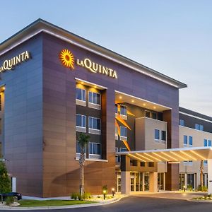 La Quinta Inn & Suites By Wyndham 밸도스타 Exterior photo