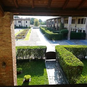 Accogliente Appartamento In Cascina Lombarda 세그라테 Exterior photo