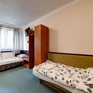 Pokoje Hotelowe Norbit 그로지스크 마조비에츠키 Exterior photo