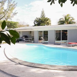 Miami Beach Villa With Sparkling Pool! Sleeps 10+! 노스마이애미비치 Exterior photo