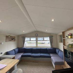 8 Bed Sun Decked Caravan Unlimited High Speed Wifi And Fun At Seawick Holiday Park 호텔 클랙톤온씨 Exterior photo