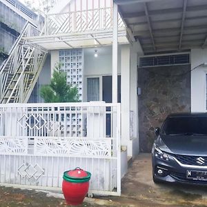 Wangi Pinus Homestay 바투 Exterior photo