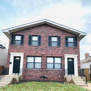 Spacious 5Br & 3.5Ba Minimalist Haven In Stl 세인트루이스 Exterior photo