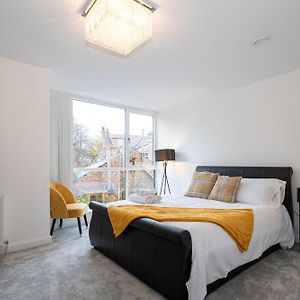 Modern 4 Bed Home With Free Parking & Garden 맨체스터 Exterior photo