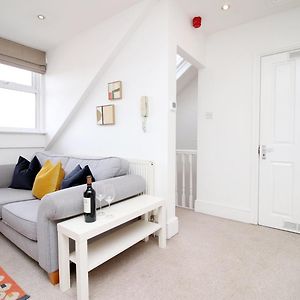 Cozy 1 Bedroom Apartment | Wifi 카디프 Exterior photo