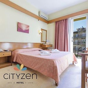 Cityzen Hotel 루트라키 Exterior photo