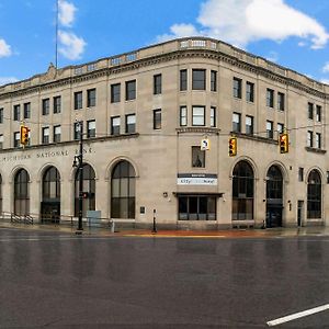 Cityflatshotel - Port Huron, Ascend Hotel Collection Exterior photo