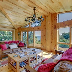 Idyllic Sturgeon Bay Cabin With Fire Pit And View 빌라 Exterior photo