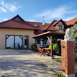 Jarosław Lwi Dworek Ld B&B Exterior photo