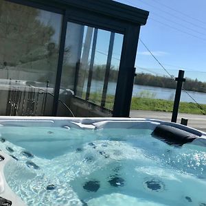 La Chapelle-sur-Loire Jacuzzi Et Vue Sur Loire - Maison D'Hotes L'Odyssee 아파트 Exterior photo