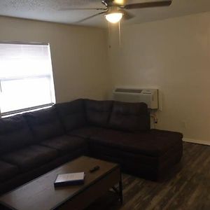 Downstairs One Bedroom Close To Fort Sill! 로턴 Exterior photo