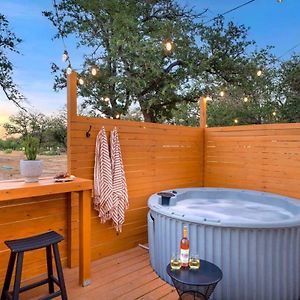 프레드릭스버그 Cactus Coterie With Hot Tub & Pet Friendly 아파트 Exterior photo