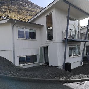 Klaksvík Amazing Sea And Mountain View 아파트 Exterior photo