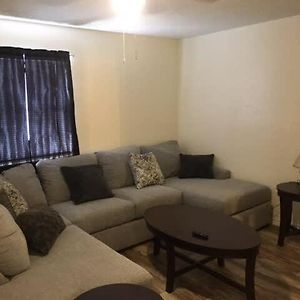 Close To Fort Sill Upstairs 1 Bedroom Apartment 로턴 Exterior photo