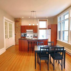 Sunny And Airy Downtown Apartment In Hull 가티노 Exterior photo