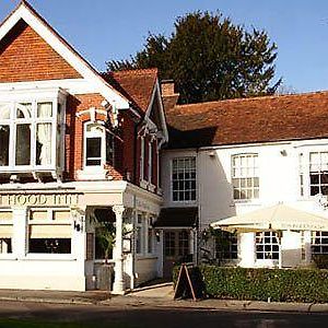 The Robin Hood Inn 로우랜드캐슬 Exterior photo