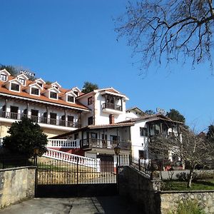 Hotel Solatorre 코밀라스 Exterior photo