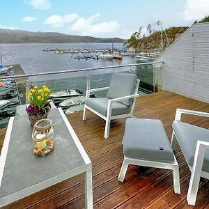 Stunning Apartment In Uggdal With Harbor View Exterior photo