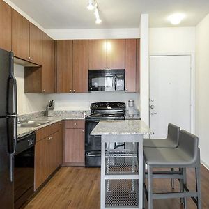 Landing At Axis Waterfront - 1 Bedroom In Downtown Benbrook 포트워스 Exterior photo