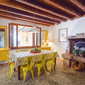 Pet Friendly Home In Boara Pisani With Kitchen Exterior photo