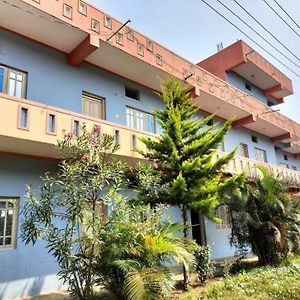 Spot On Hnp Boarding And Lodging 호텔 Hunsur Exterior photo