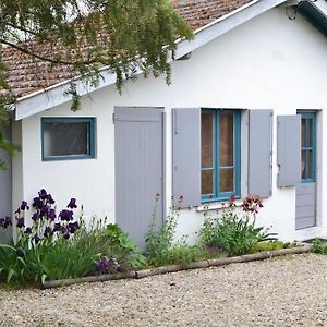 마르망드 La Maisonnette Du Jardin Cache 아파트 Exterior photo