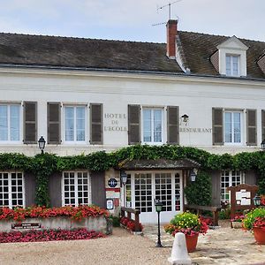 Logis Hotel Auberge De L'Ecole 퐁르보이 Exterior photo