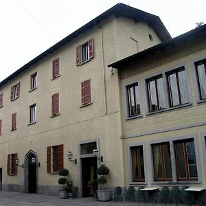 Hotel Trieste 모르베뇨 Exterior photo