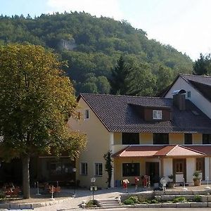 Landgasthof Zum Wolfsberg 호텔 디에트푸르트 Exterior photo